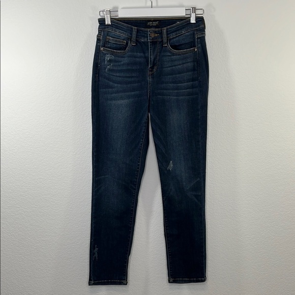 Judy Blue Mid Rise Relaxed fit size size 5/27 Women’s Denim‎ - Picture 2 of 10